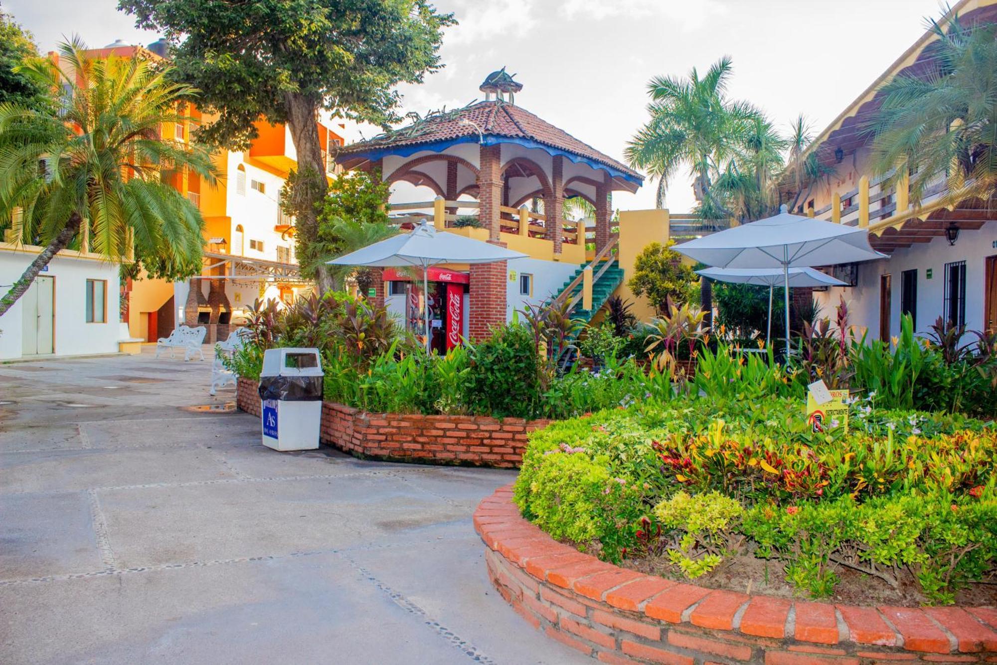 Bungalows As De Oros Rincon de Guayabitos Ngoại thất bức ảnh